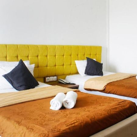 Hotel Graha Widjaja à Puncak Extérieur photo
