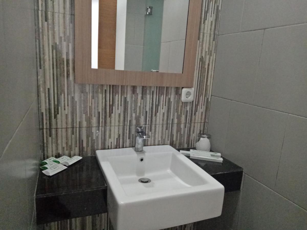 Hotel Graha Widjaja à Puncak Extérieur photo